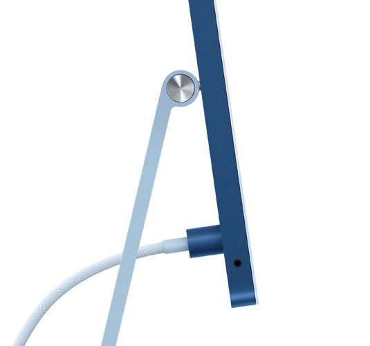 iMac 2021 M1 Headphone Jack and Power Cable
